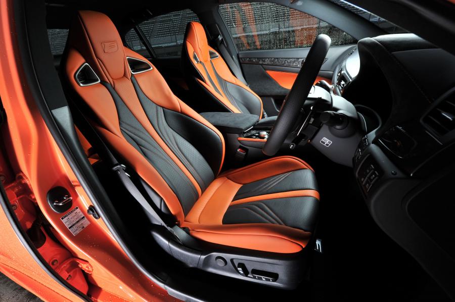 Интерьер Lexus GS F 2015 года  (JP) (фото 16 из 22)